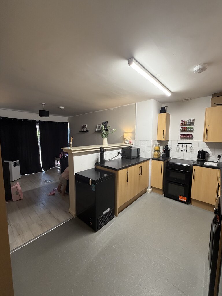 Photo 5 of Peterborough property