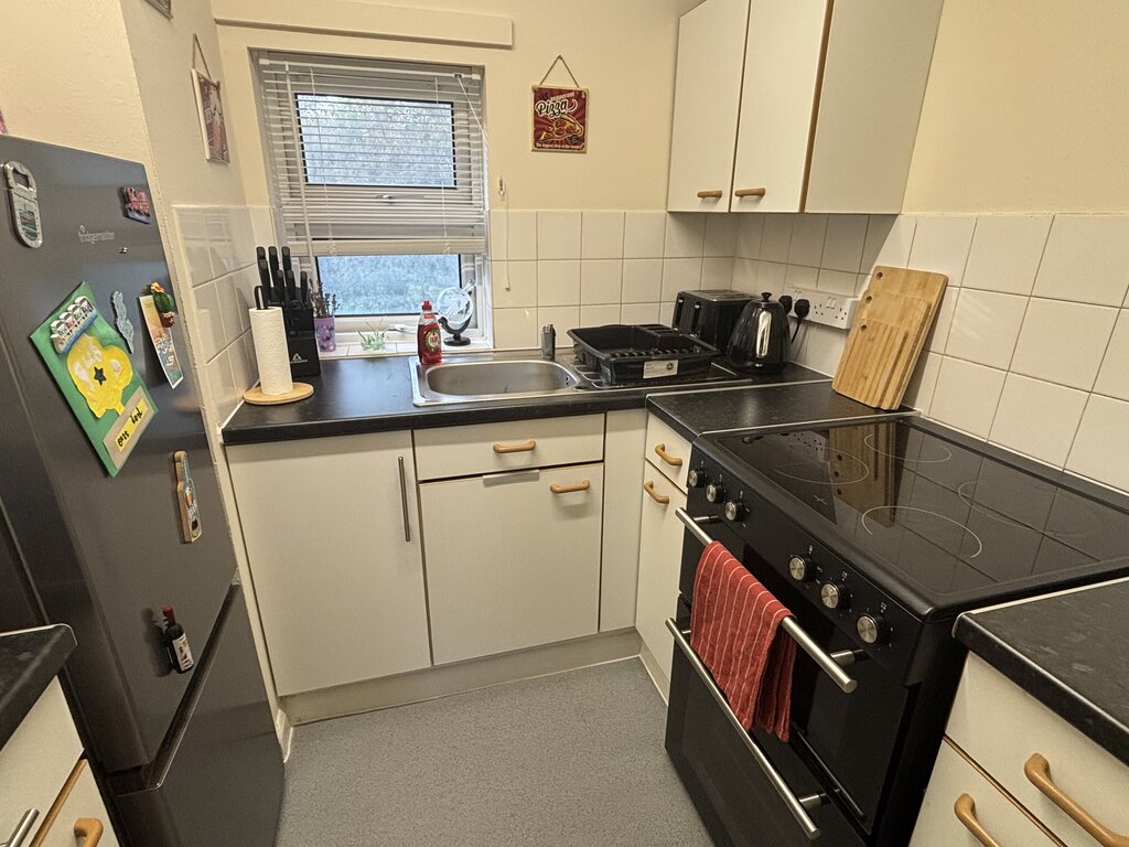 Photo 3 of Frimley property