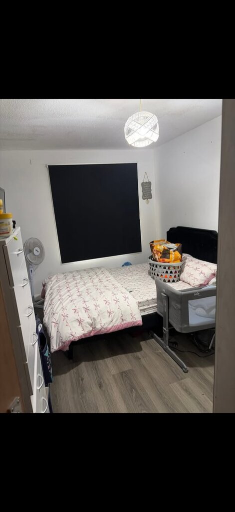 Photo 5 of Basildon property
