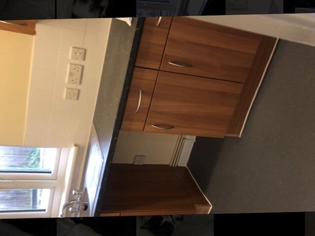 Photo 3 of London property