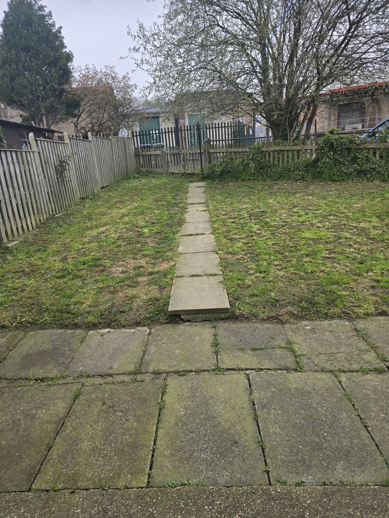 Photo 4 of Huddersfield property