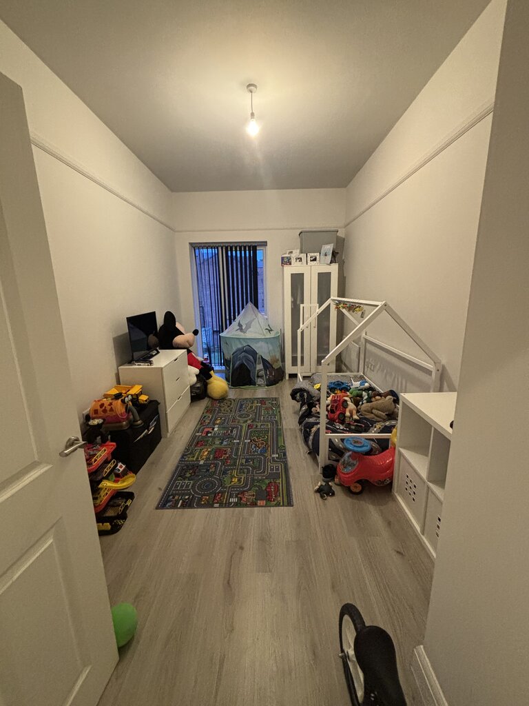 Photo 4 of Leeds property