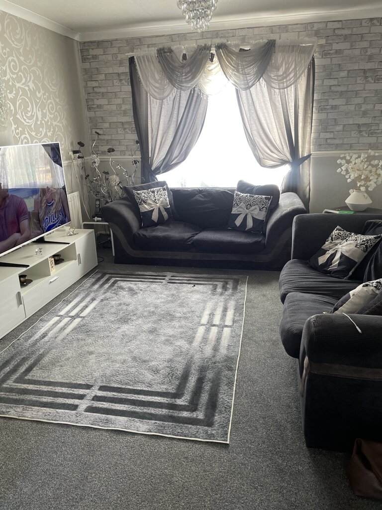 Photo 2 of Gillingham property