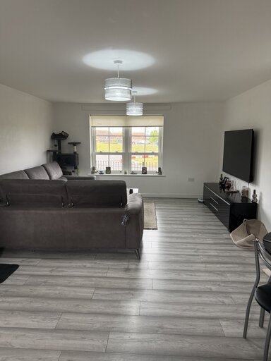 2 bed ground floor apartment/flat