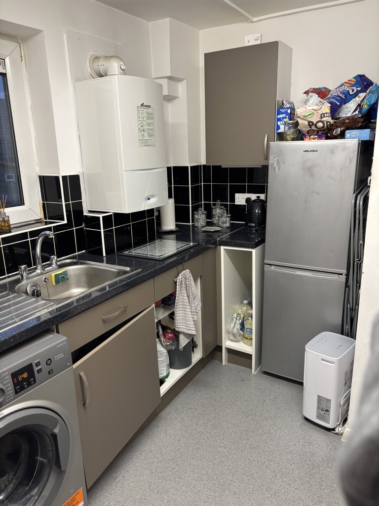 Photo 5 of Crayford property