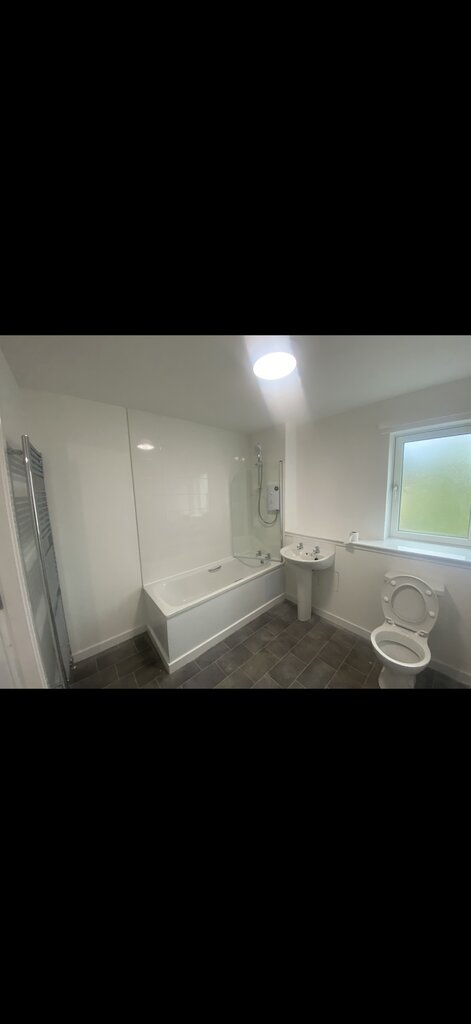 Photo 4 of Johnstone property