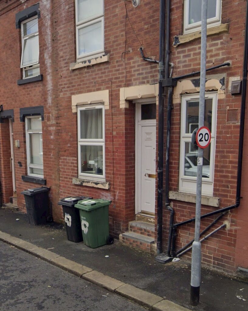 Photo 3 of Leeds property