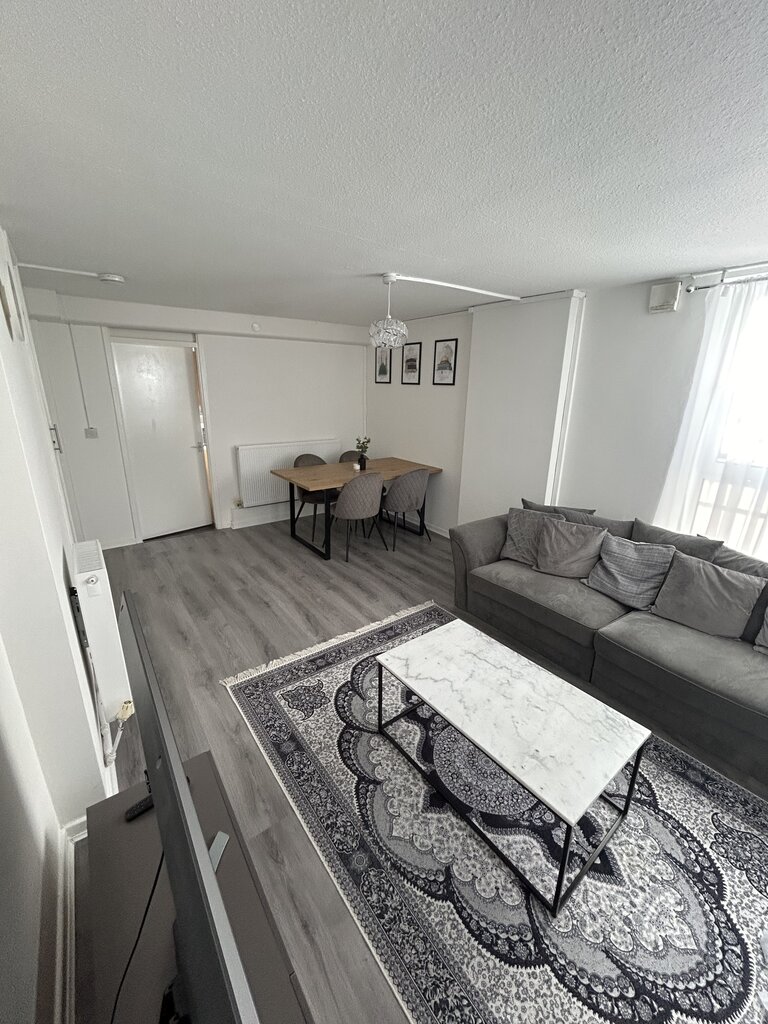 Photo 2 of Salford property