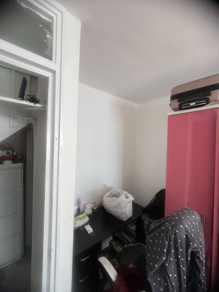 Photo 2 of London property