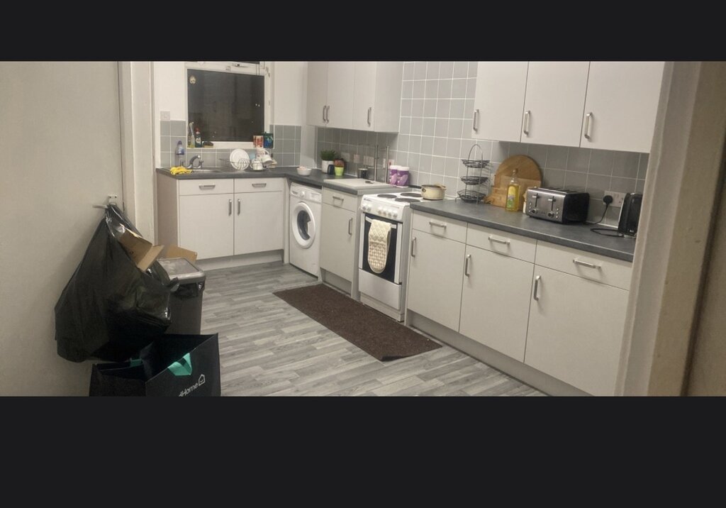Photo 5 of Coventry property