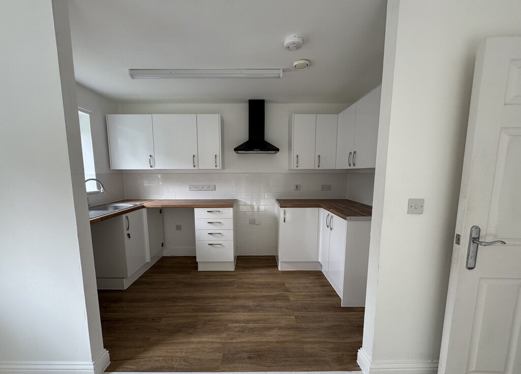 Photo 2 of Cambridge property