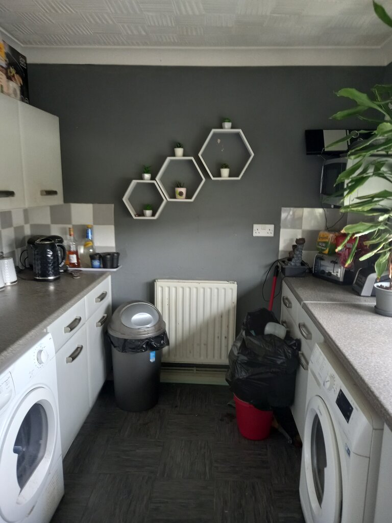 Photo 5 of Havant property