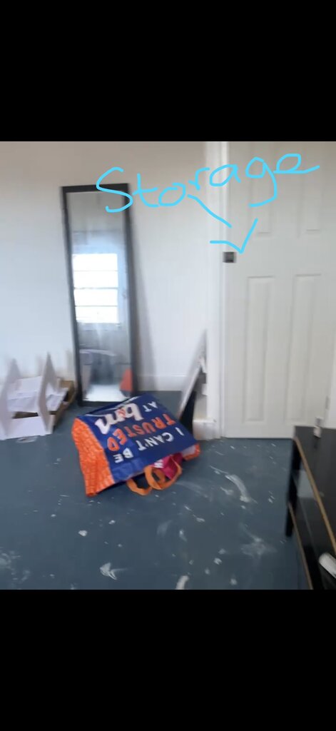 Photo 5 of London property