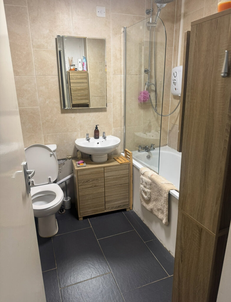 Photo 3 of Horsham property