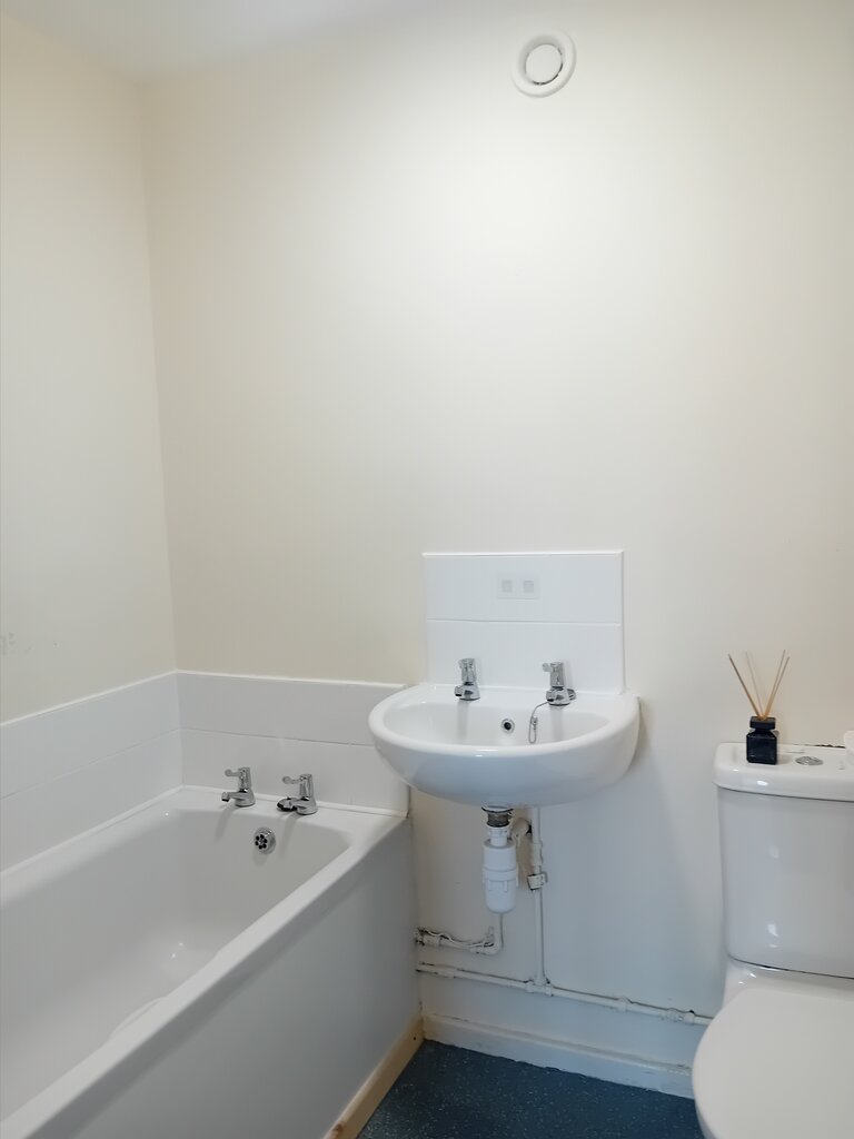 Photo 3 of Newcastle Upon Tyne, Tyne And Wear property