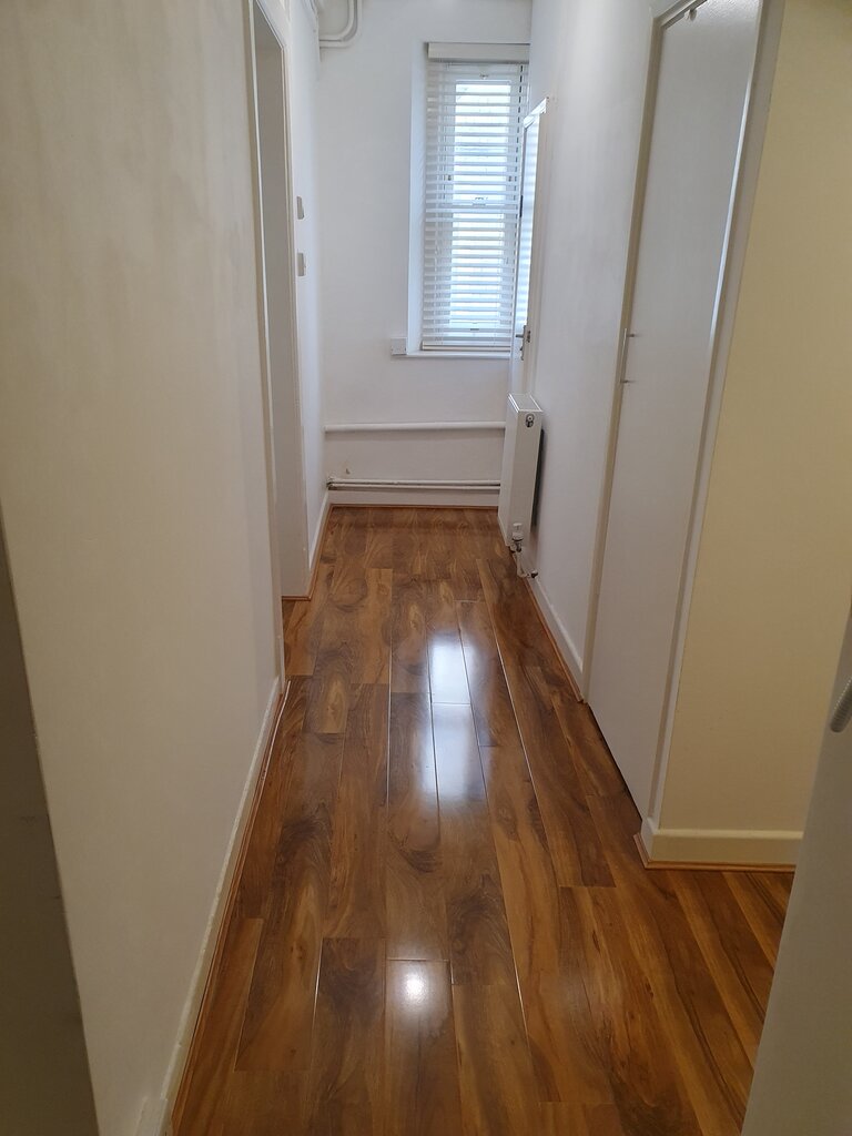 Photo 4 of London property
