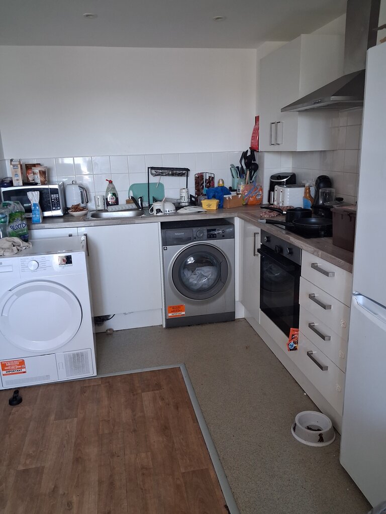 Photo 5 of Northampton property