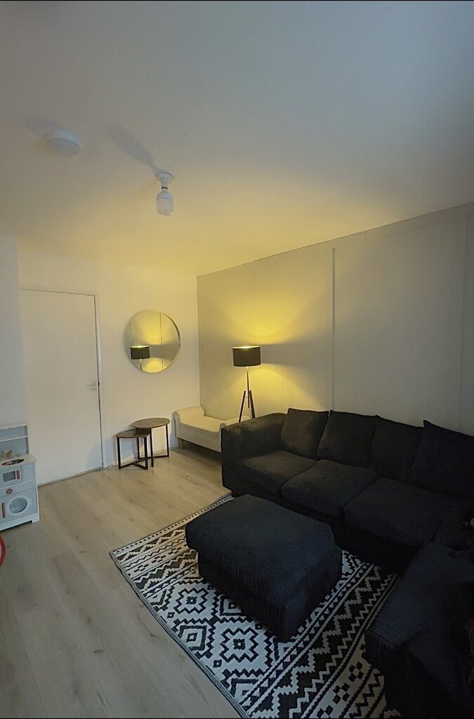 Photo 5 of Manchester property