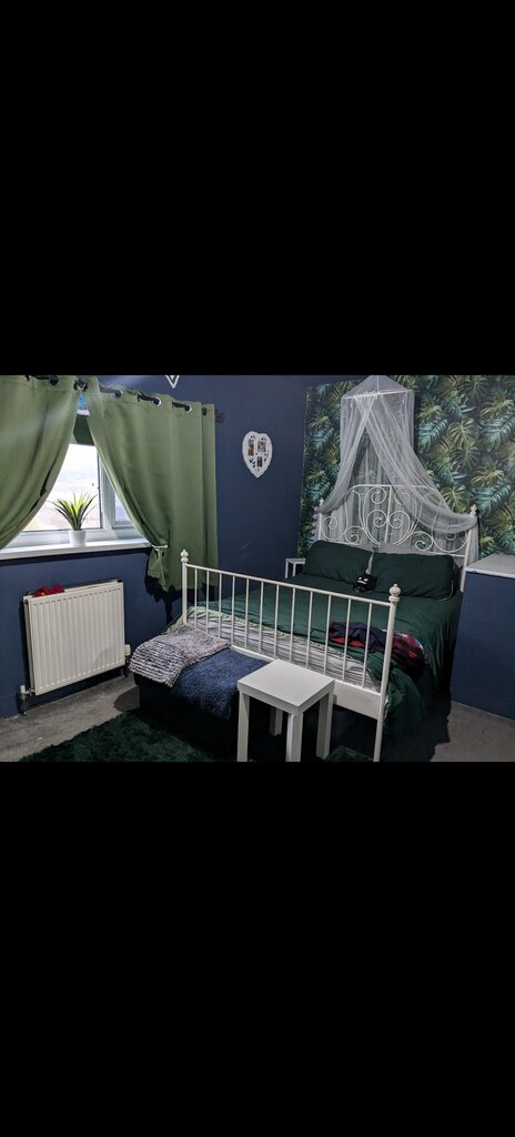 Photo 2 of Huddersfield property