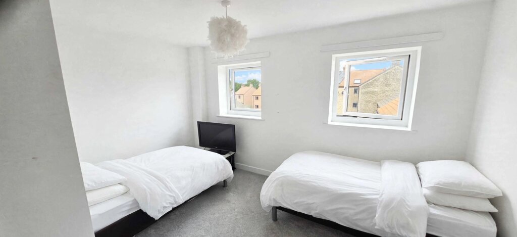 Photo 5 of Norwich property