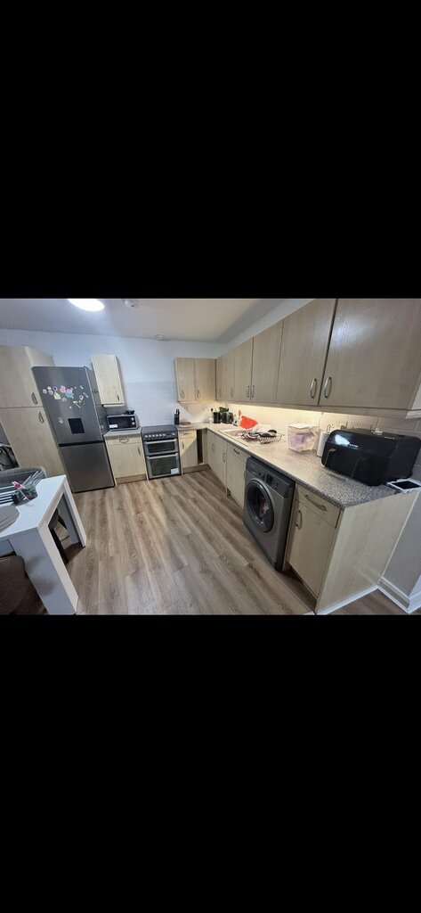 Photo 5 of London property