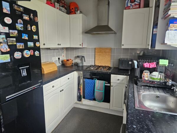 Photo 2 of Waddon property