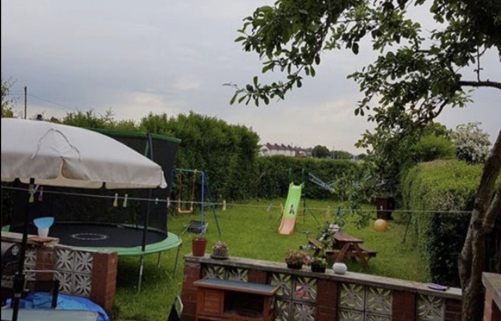 Photo 5 of Leeds property