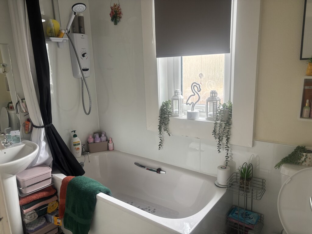 Photo 4 of Loanhead property