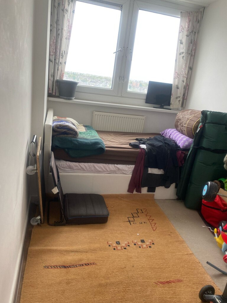 Photo 4 of London property