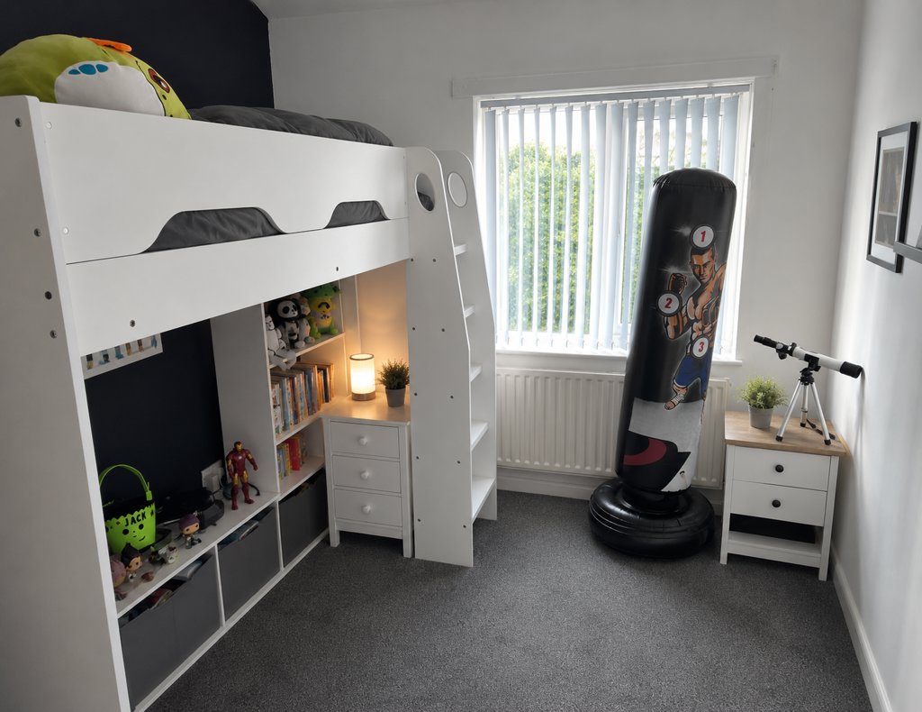 Photo 4 of Stalybridge property