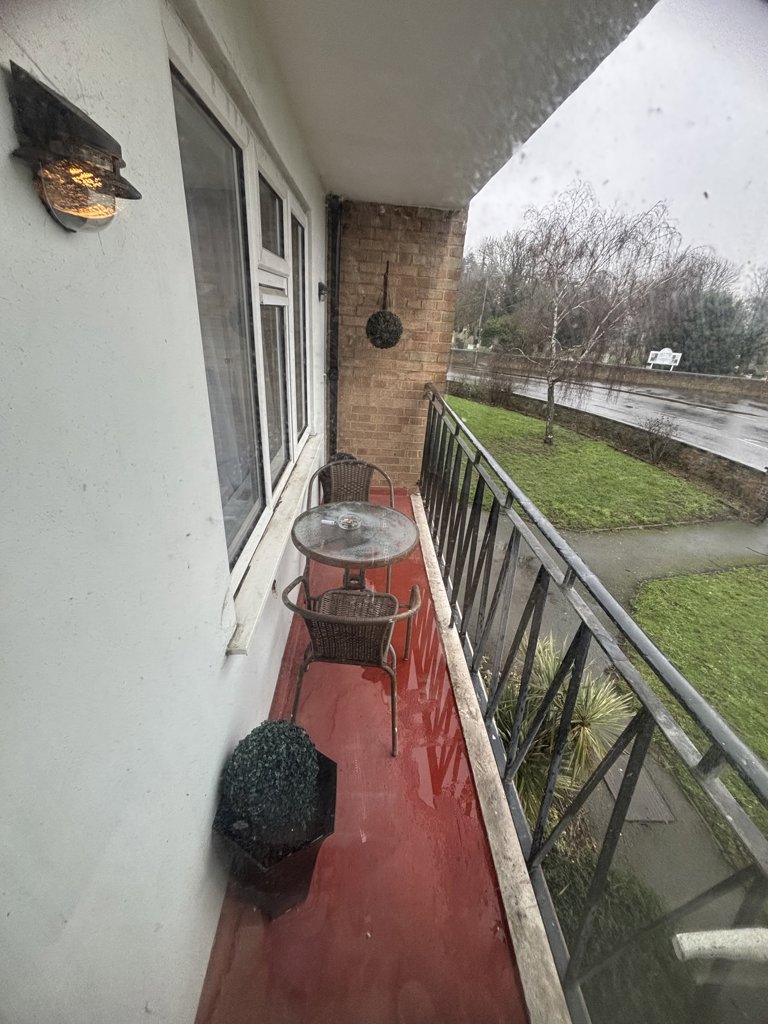 Photo 3 of Crayford property