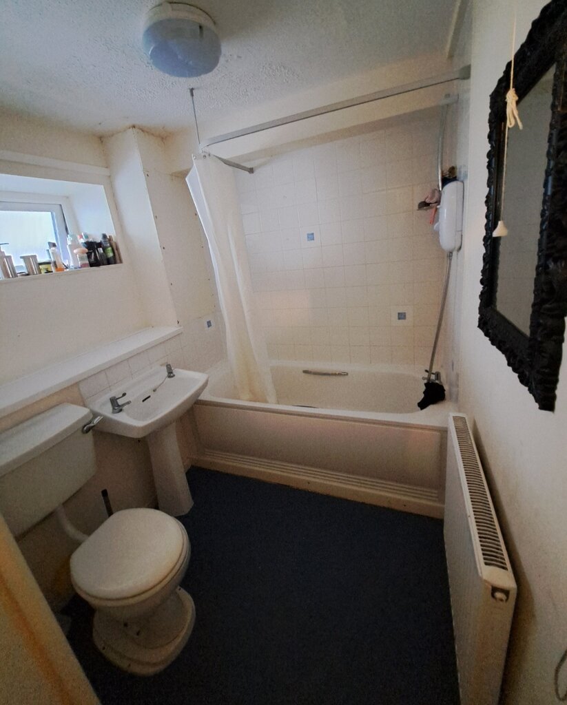 Photo 4 of Northampton property