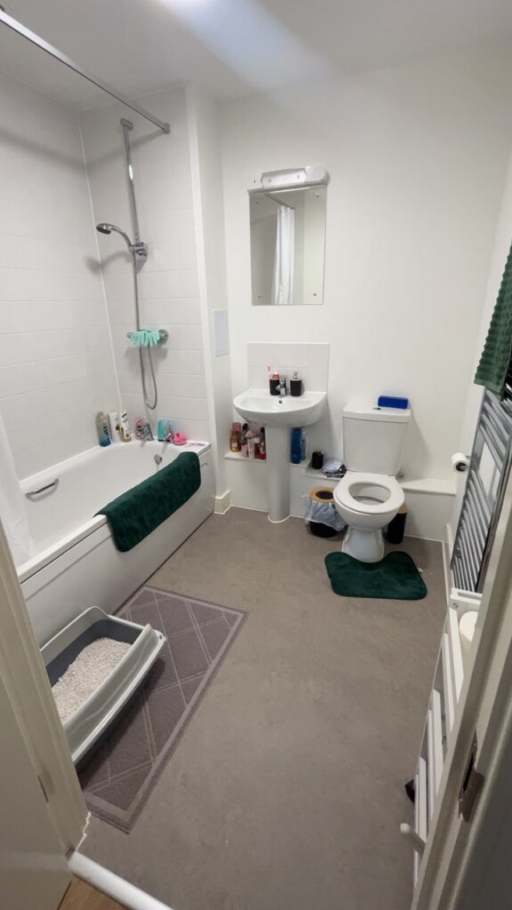 Photo 3 of Cambridge property