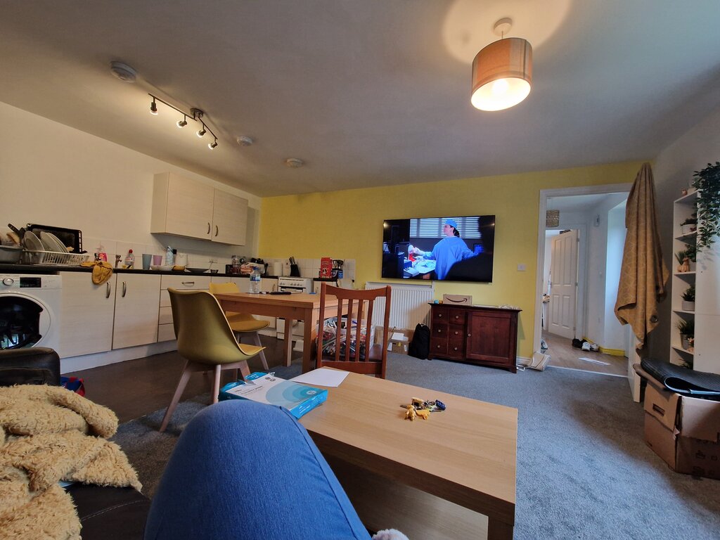 Photo 3 of Watford property