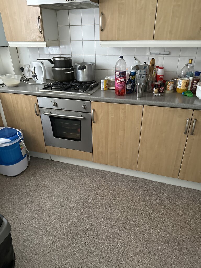 Photo 3 of Bedfont property