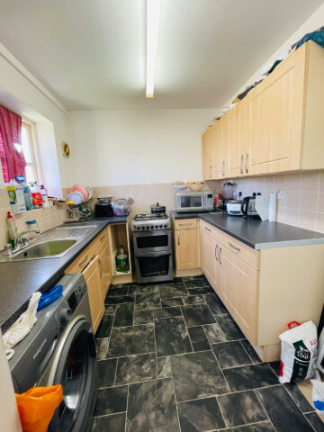 Photo 4 of Southall property