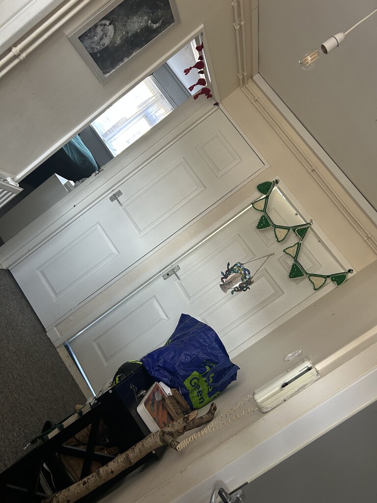 Photo 3 of Guildford property
