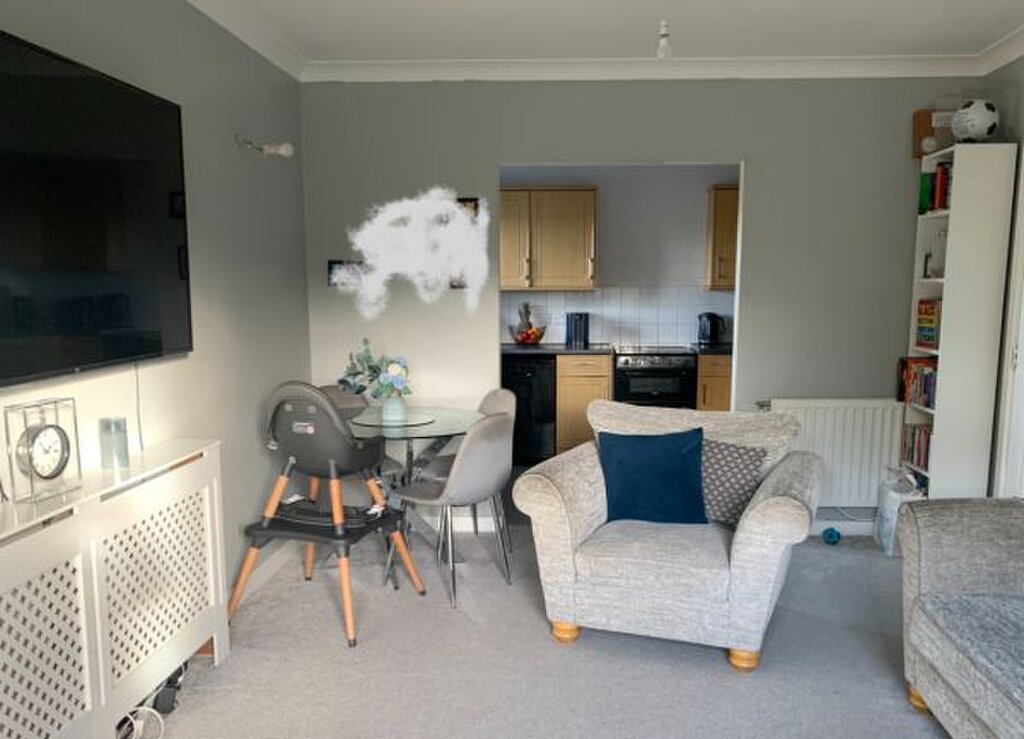 Photo 2 of London property