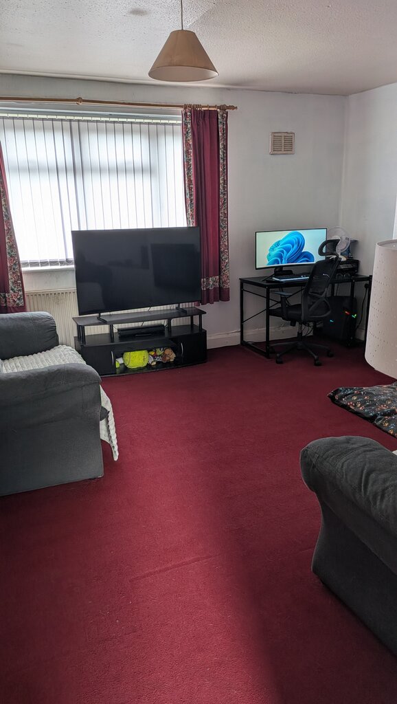 Photo 2 of Castleford property